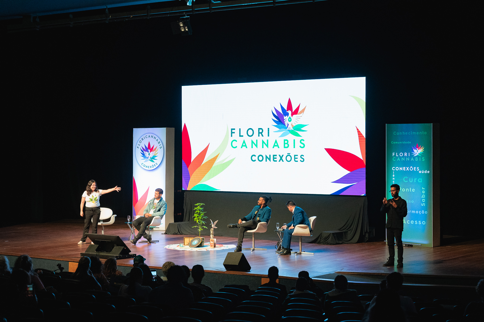 FloriCannabis ConexõeS Ciência e Saúde 2025